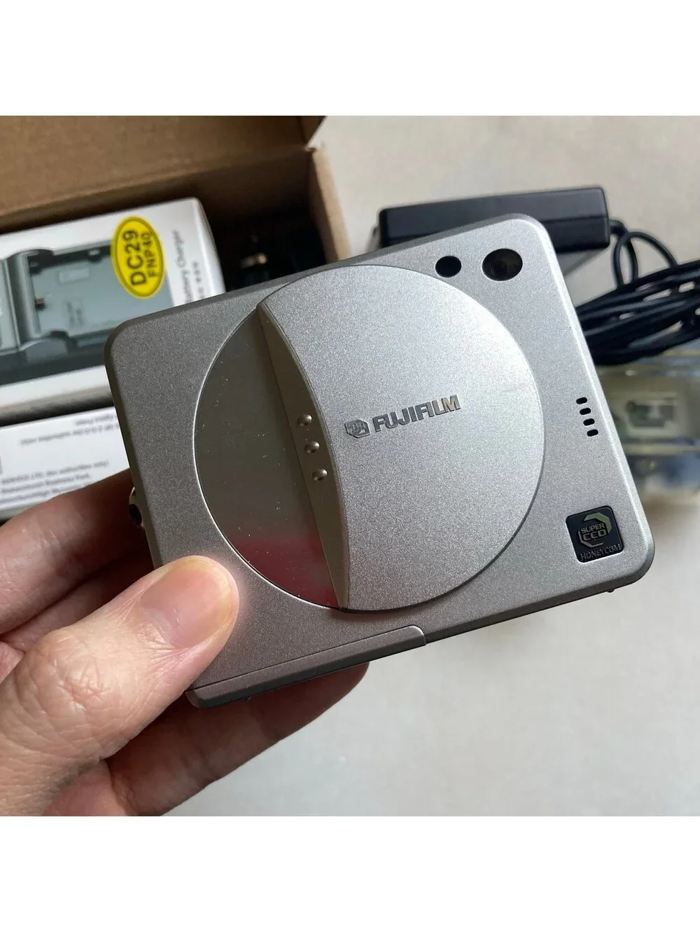 Fujifilm FinePix 50i 2MP Digital Camera Super CCD Y2K Tested Working